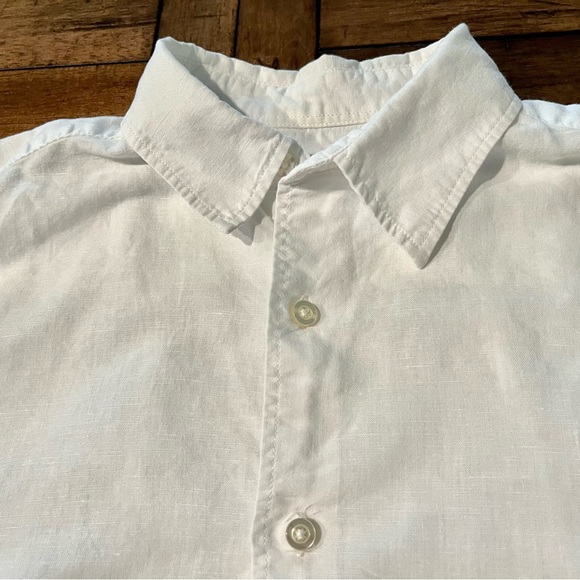 White linen short sleeve shirt, EUC. - Picture 2 of 5